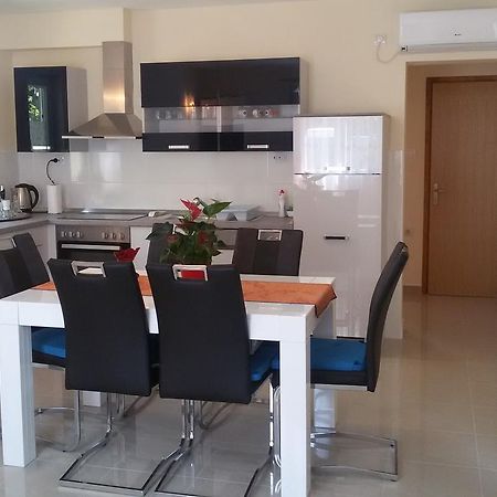 Apartment Anita Vodice Exteriör bild