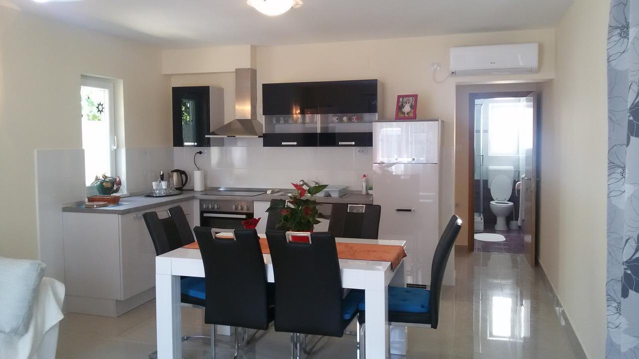 Apartment Anita Vodice Exteriör bild